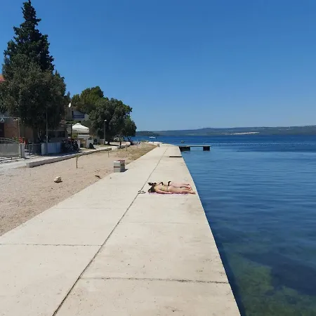 By The Beach Διαμέρισμα